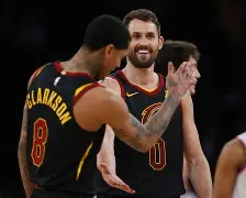 球天下体育娱乐官网-利物浦7比0横扫曼联全场回放